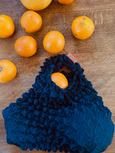 Lade das Bild in den Galerie-Viewer, ETTU crinkle bag -  Marineblau
